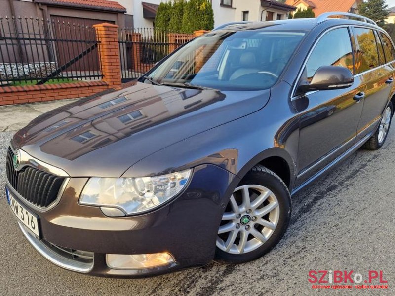 2010' Skoda Superb photo #2