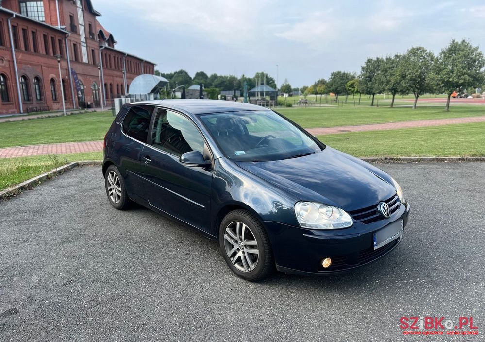 2007' Volkswagen Golf photo #1