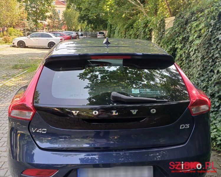 2015' Volvo V40 D3 Momentum photo #4