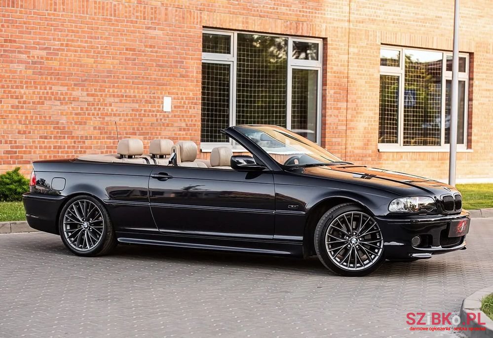2001' BMW 3 Series 330 Ci photo #2