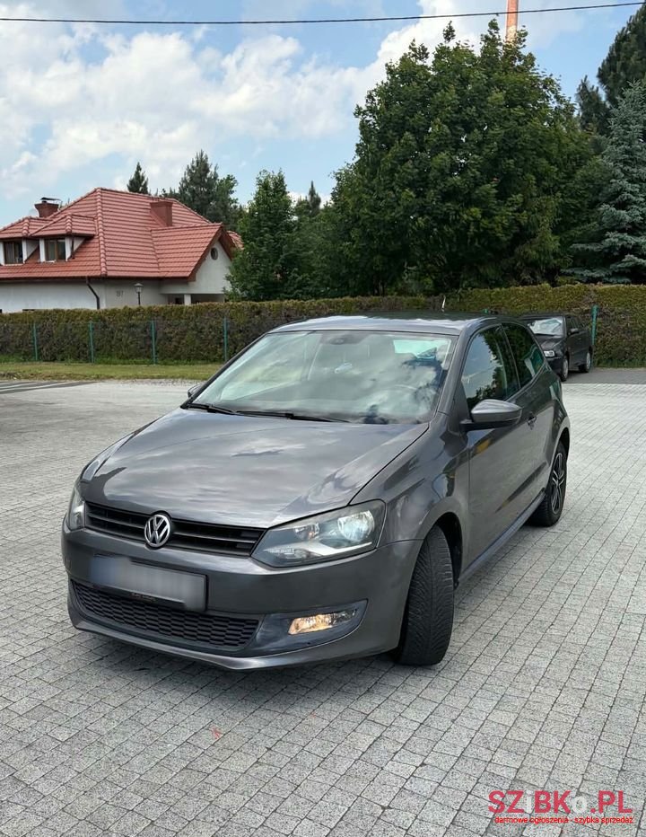 2011' Volkswagen Polo photo #5