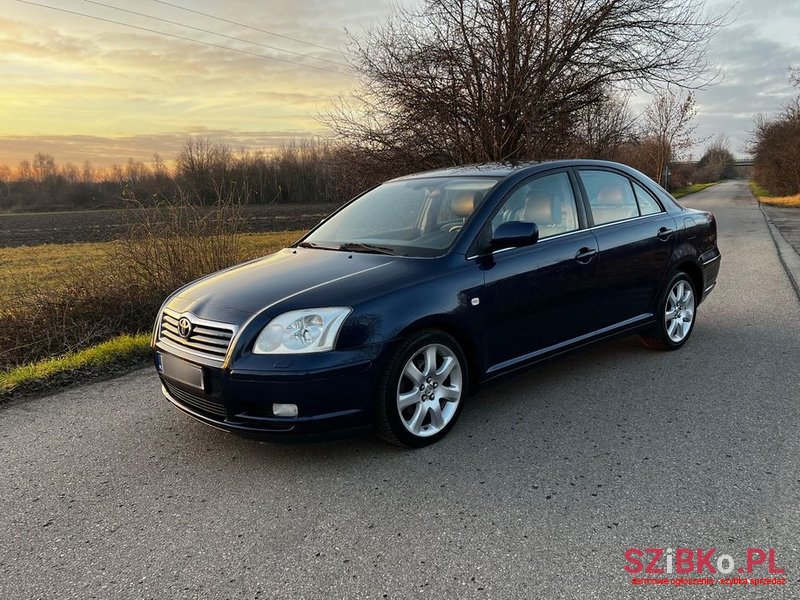 2003' Toyota Avensis 2.0 Vvt-I Executive photo #1