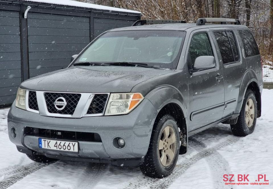 2007' Nissan Pathfinder photo #2