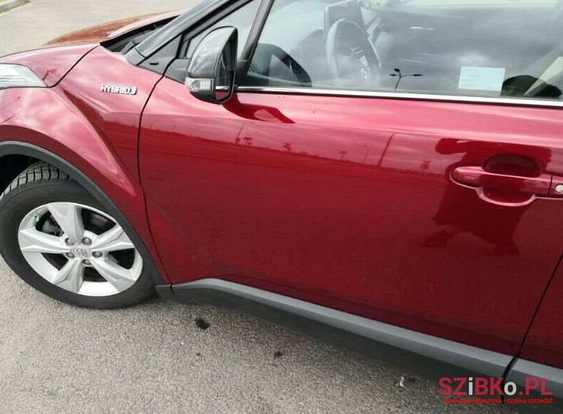 2018' Toyota CHR photo #1