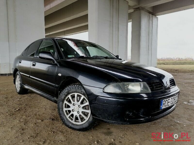 2003' Mitsubishi Carisma photo #2