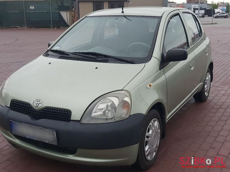 2002' Toyota Yaris photo #1