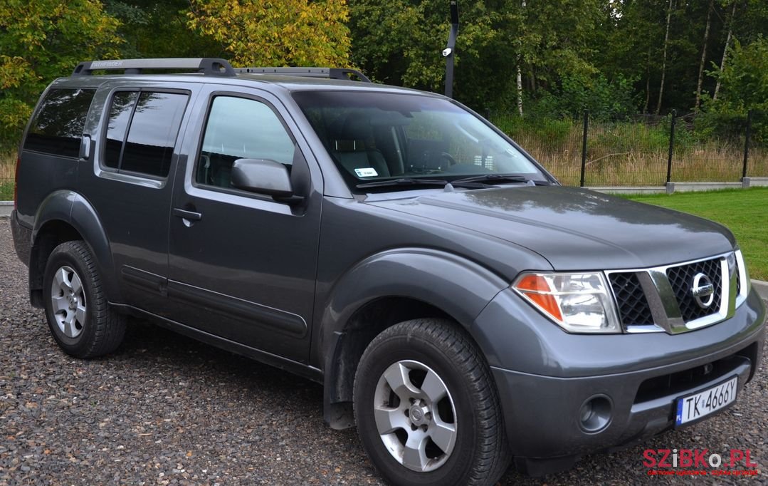 2007' Nissan Pathfinder photo #2