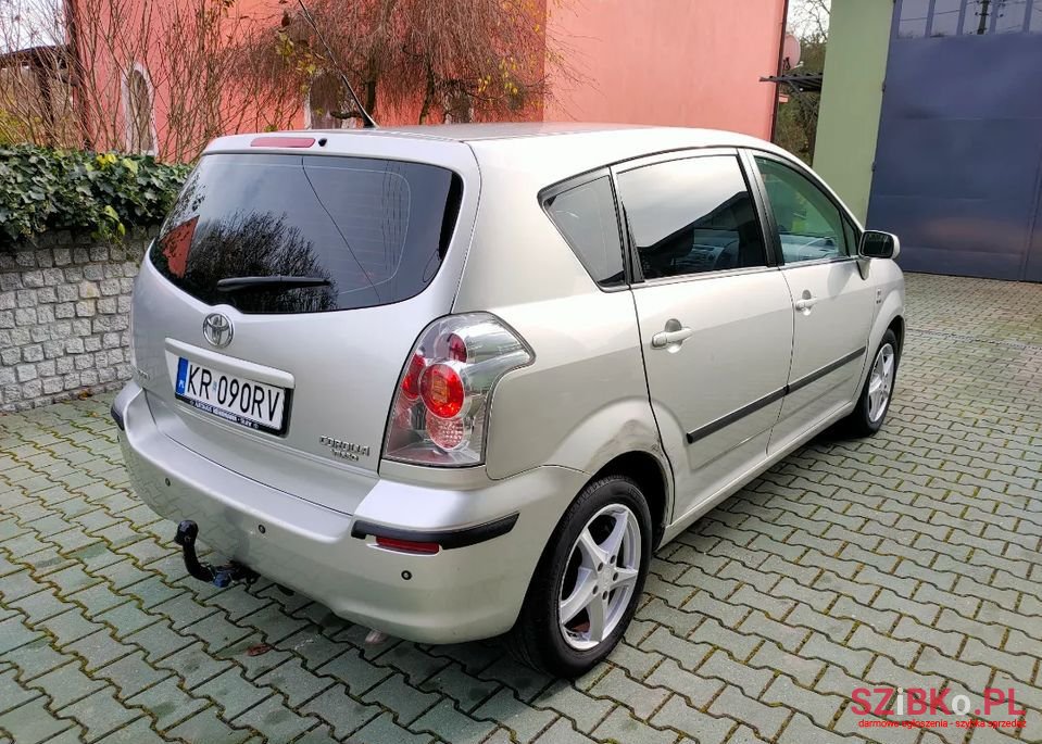 2004' Toyota Corolla Verso photo #6