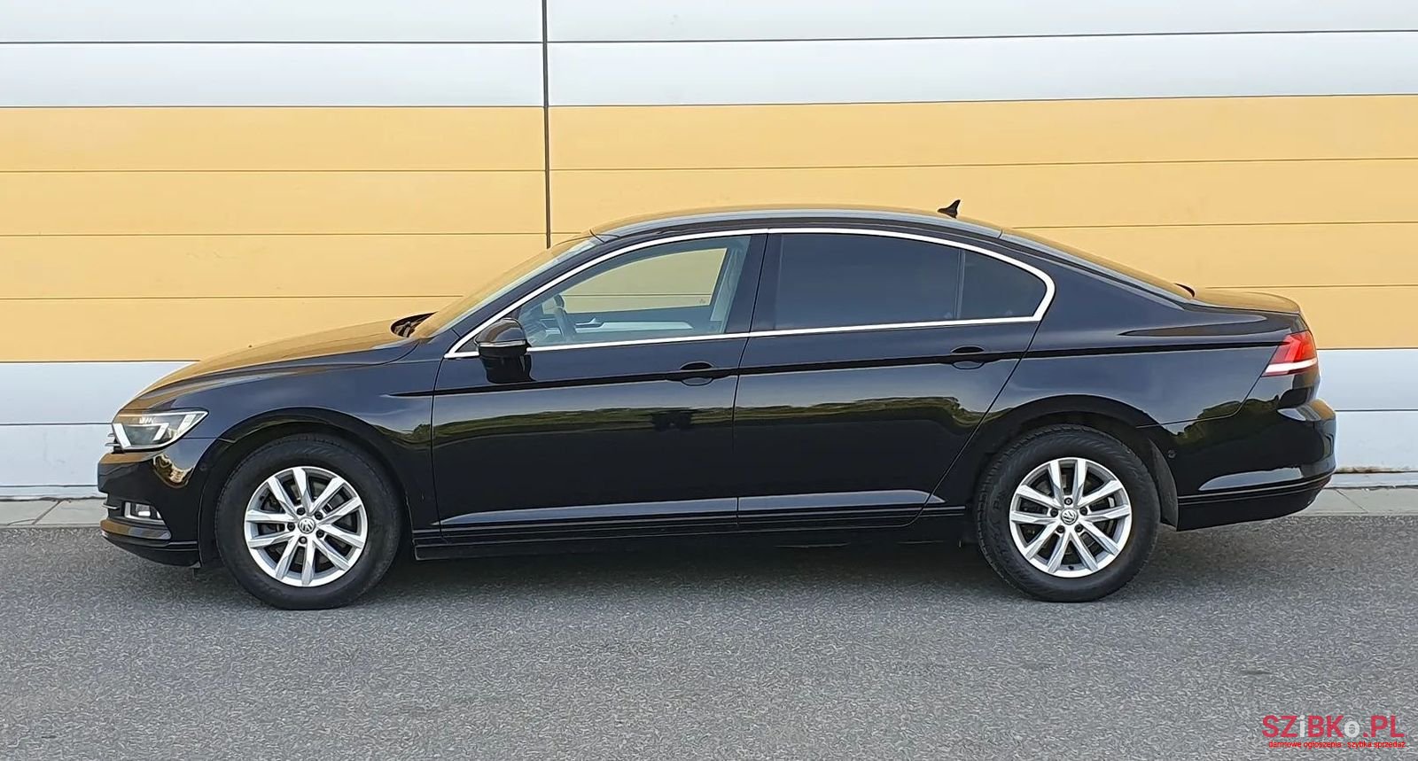 2016' Volkswagen Passat photo #3
