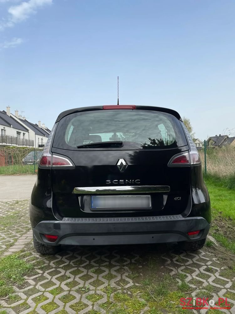 2013' Renault Scenic photo #2