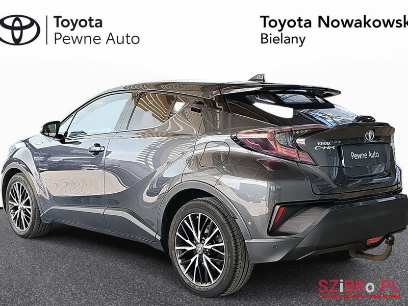 2018' Toyota C-HR photo #2