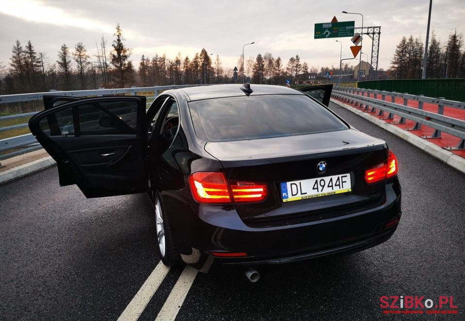 2013' BMW Seria 3 photo #3