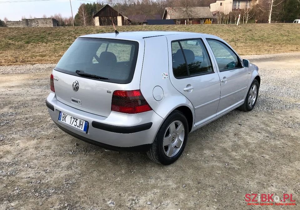 2000' Volkswagen Golf photo #3