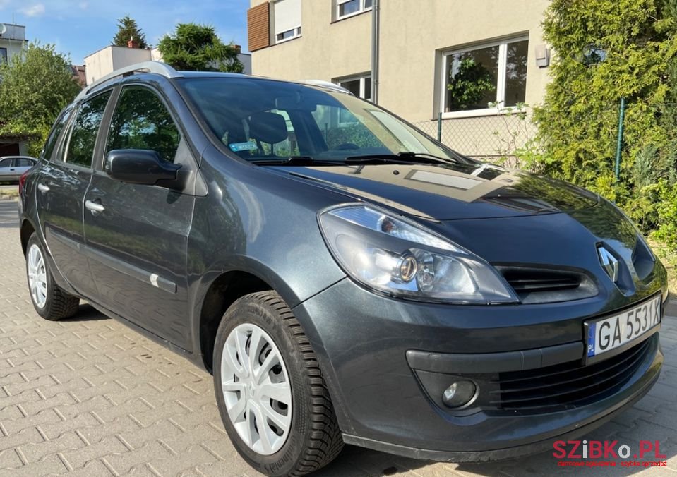 2008' Renault Clio photo #3