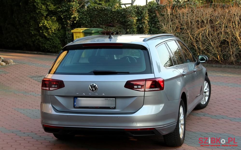 2020' Volkswagen Passat photo #5