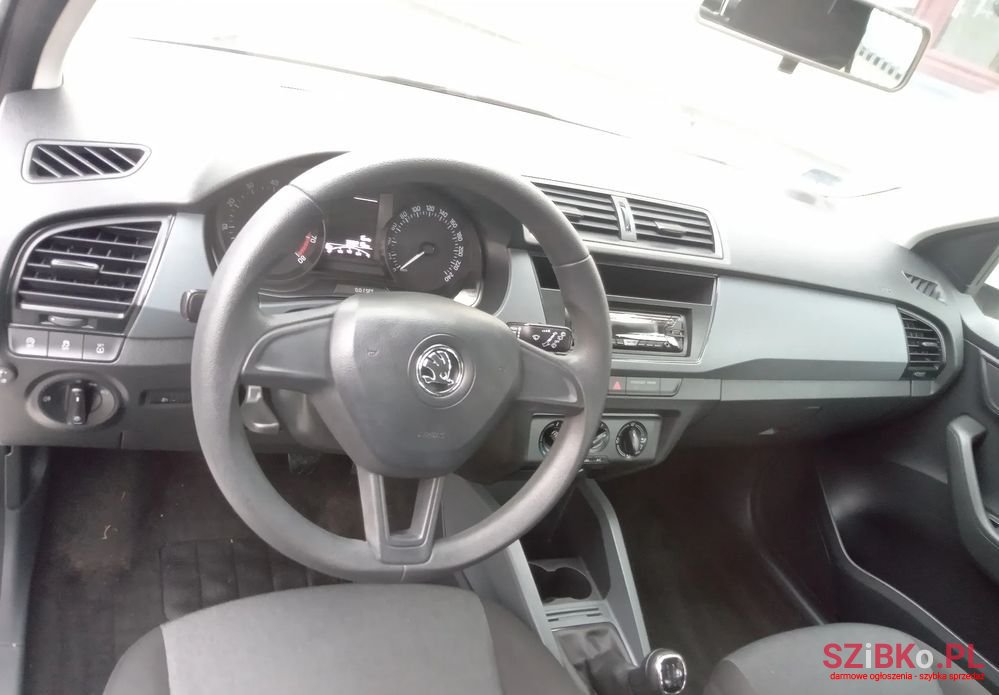 2016' Skoda Fabia 1.0 Active photo #6
