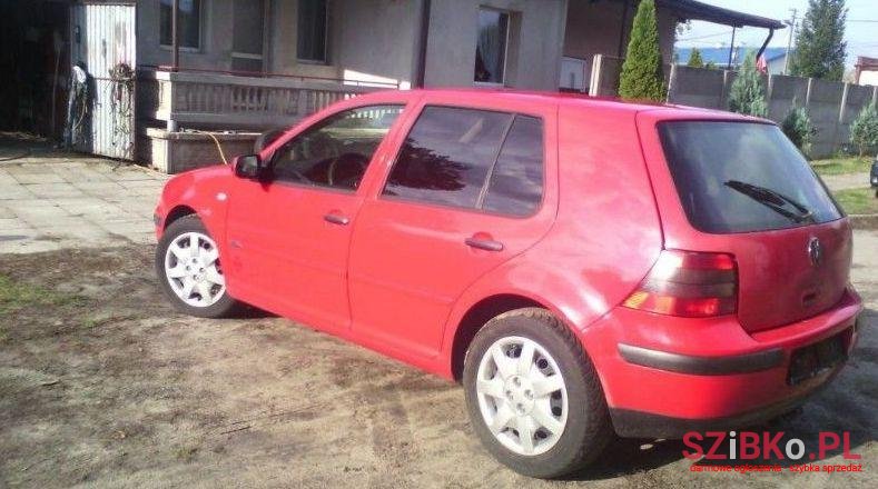 1999' Volkswagen Golf photo #2