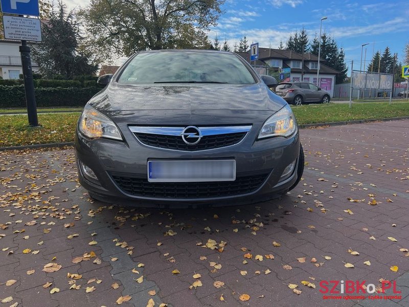 2012' Opel Astra 1.4 Turbo Active photo #3