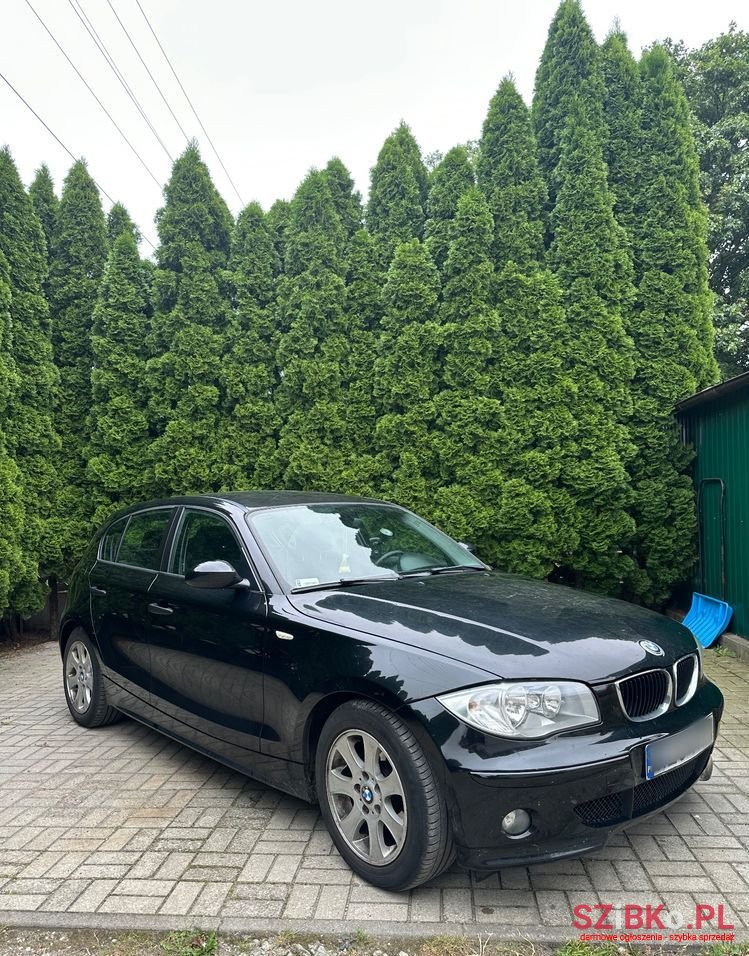 2006' BMW 1 Series 118D photo #3