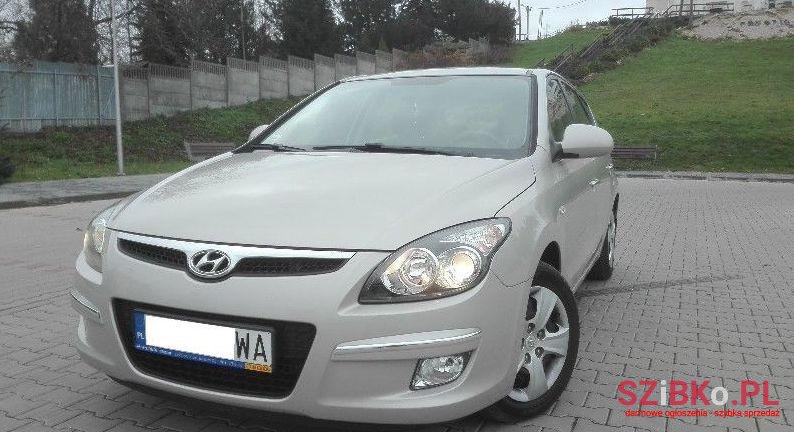 2010' Hyundai I30 photo #2