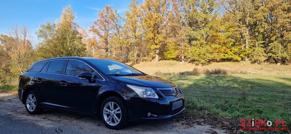 2011' Toyota Avensis 2.0 D-4D 2010 photo #3