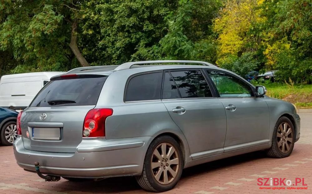 2007' Toyota Avensis photo #4