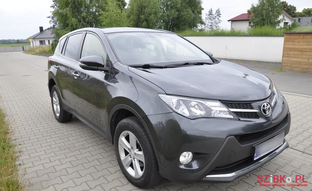 2013' Toyota RAV4 photo #3