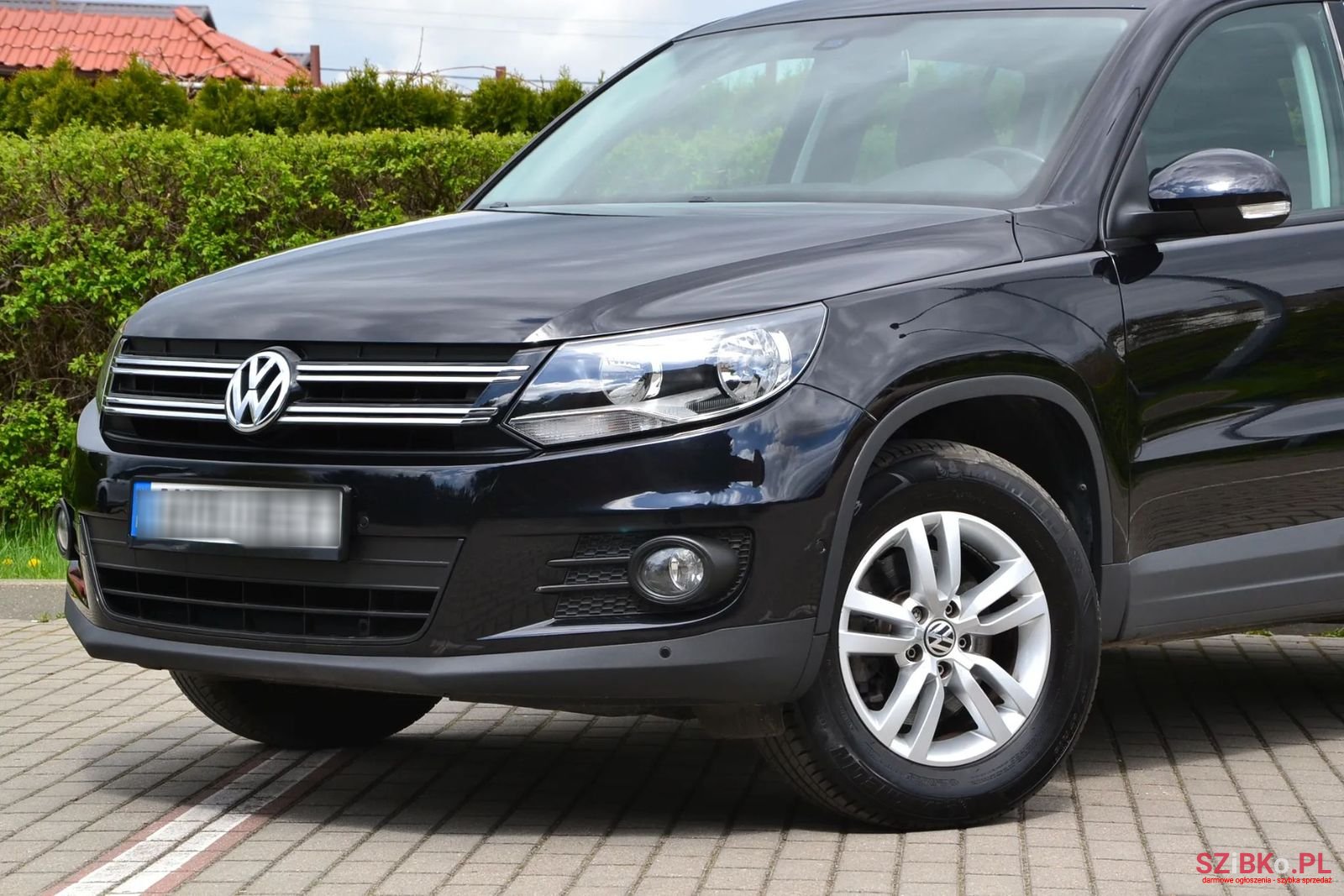 2012' Volkswagen Tiguan photo #3