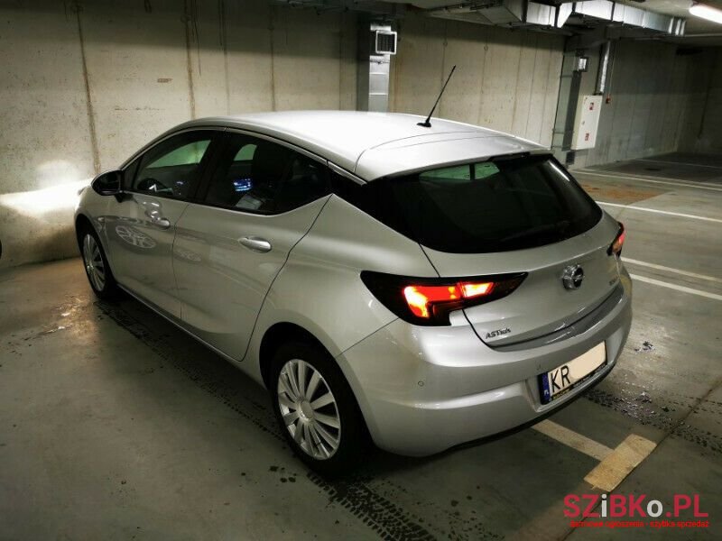 2018' Opel Astra photo #4