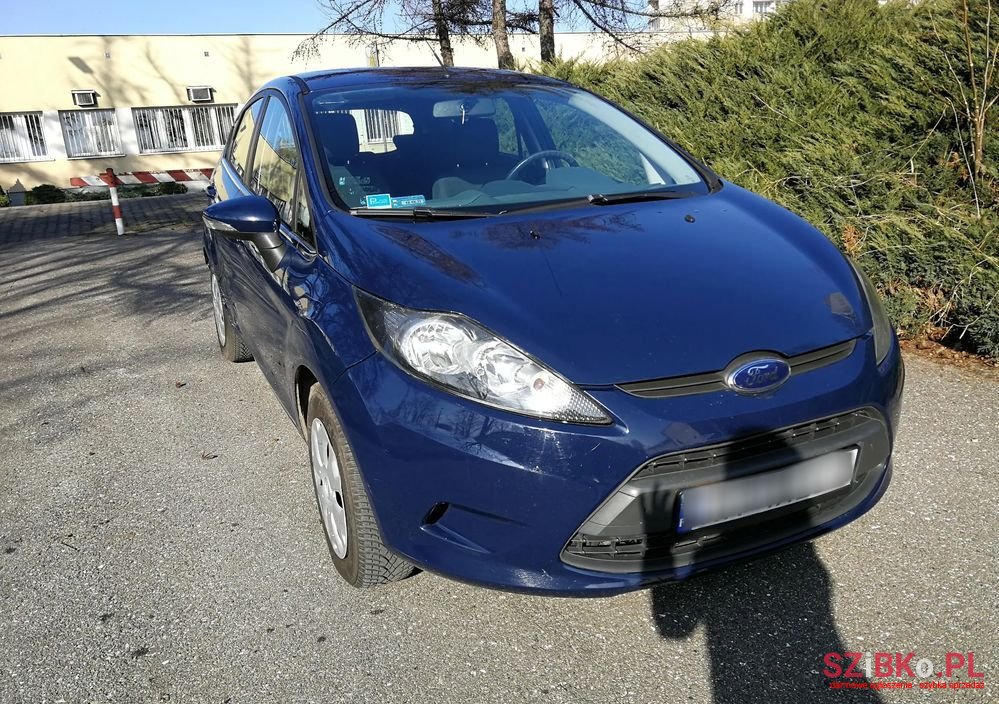 2010' Ford Fiesta 1.25 Ambiente photo #2