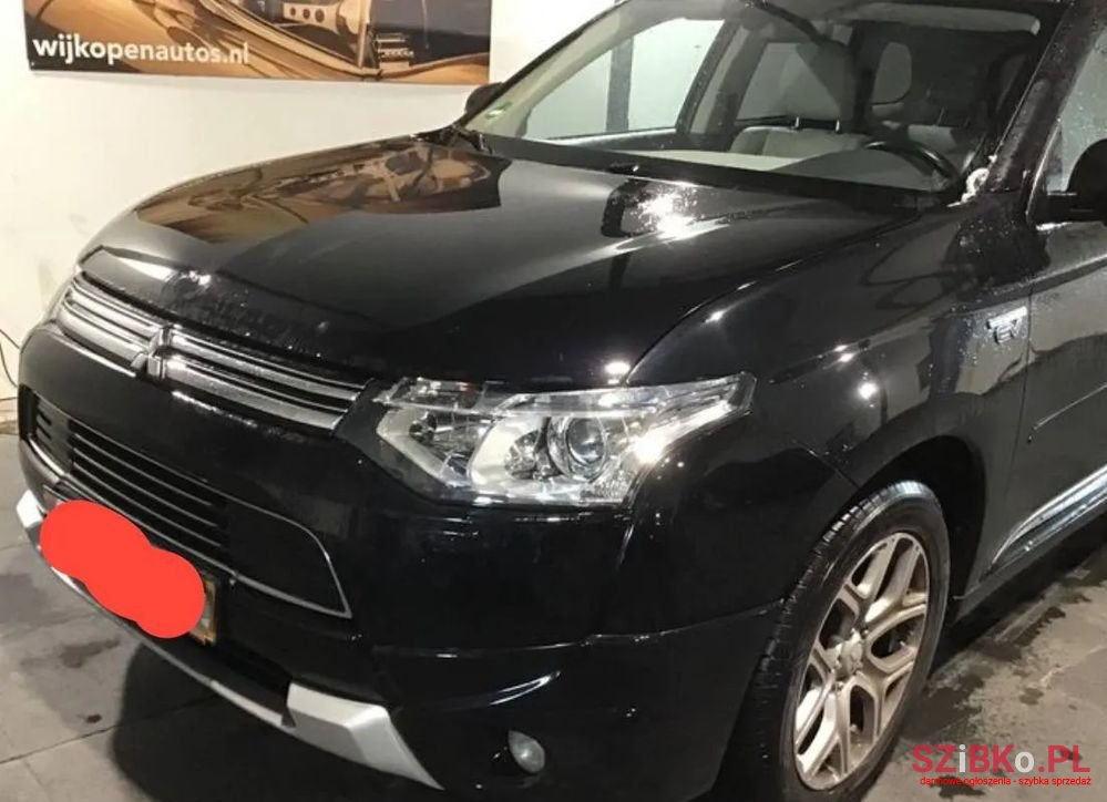 2014' Mitsubishi Outlander 2.0 2Wd Cvt Invite photo #4