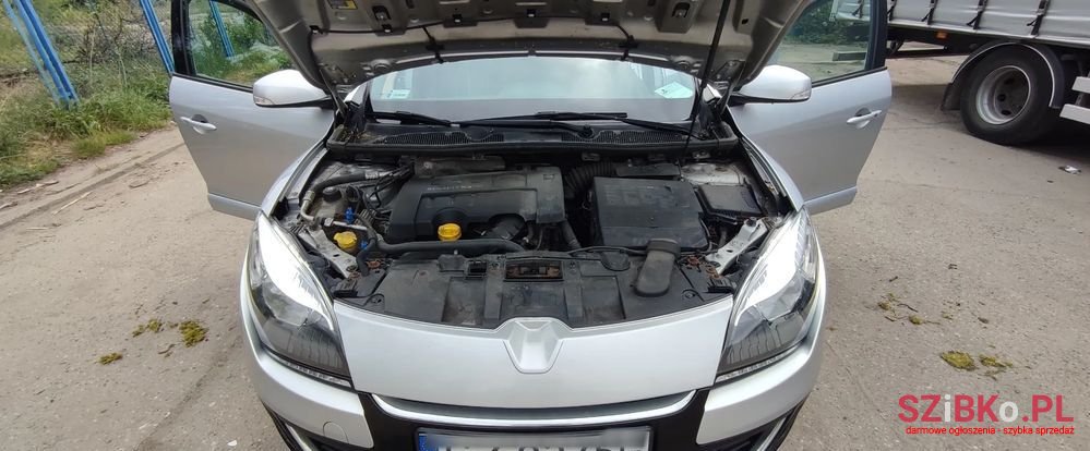 2012' Renault Megane photo #2