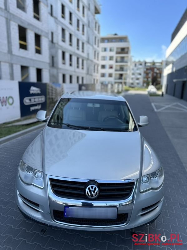 2008' Volkswagen Touareg photo #6