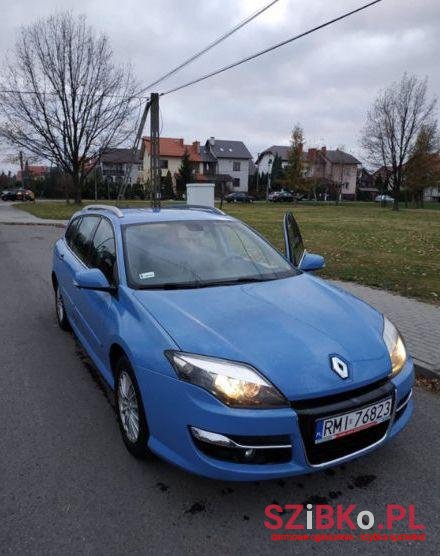 2011' Renault Laguna photo #1