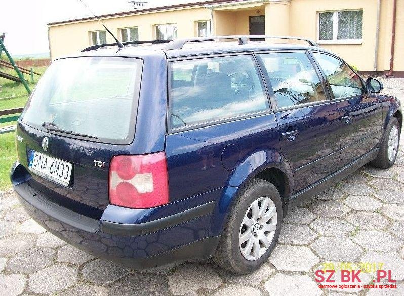 2005' Volkswagen Passat photo #1