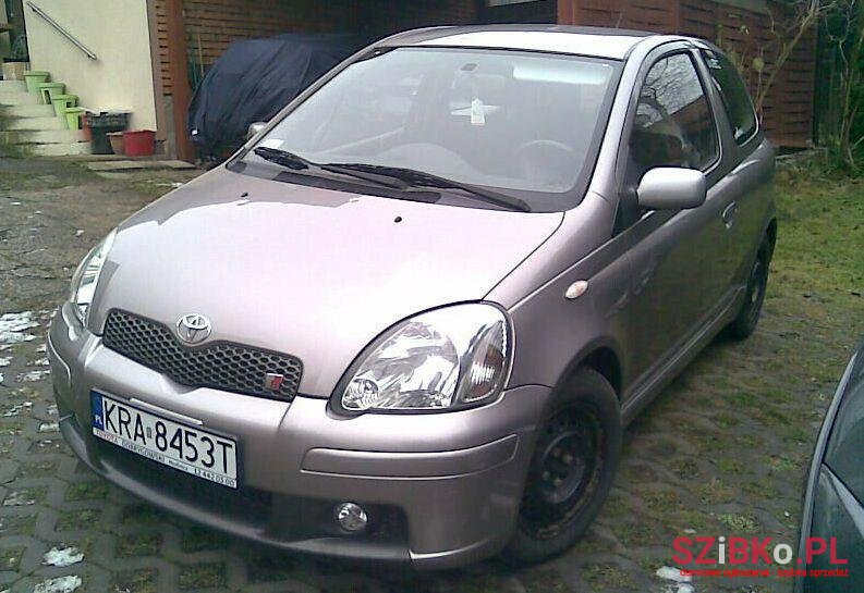 2004' Toyota Yaris photo #1