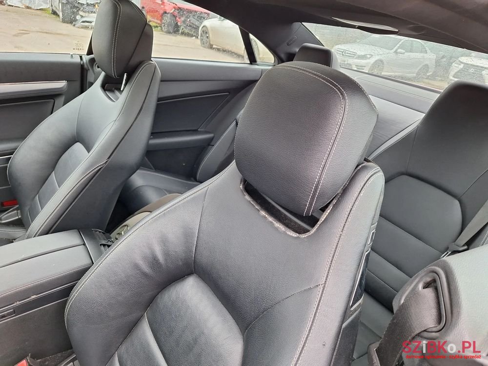 2009' Mercedes-Benz E-Class photo #4