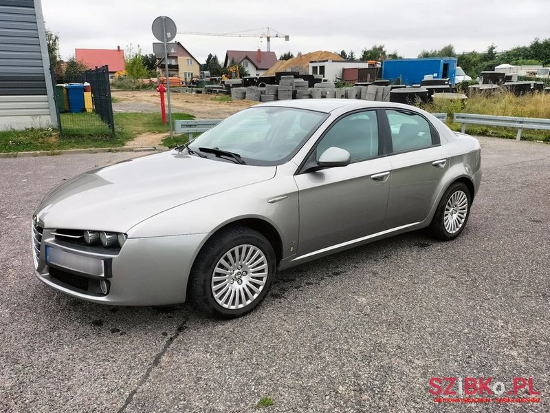 2008' Alfa Romeo 159 photo #2