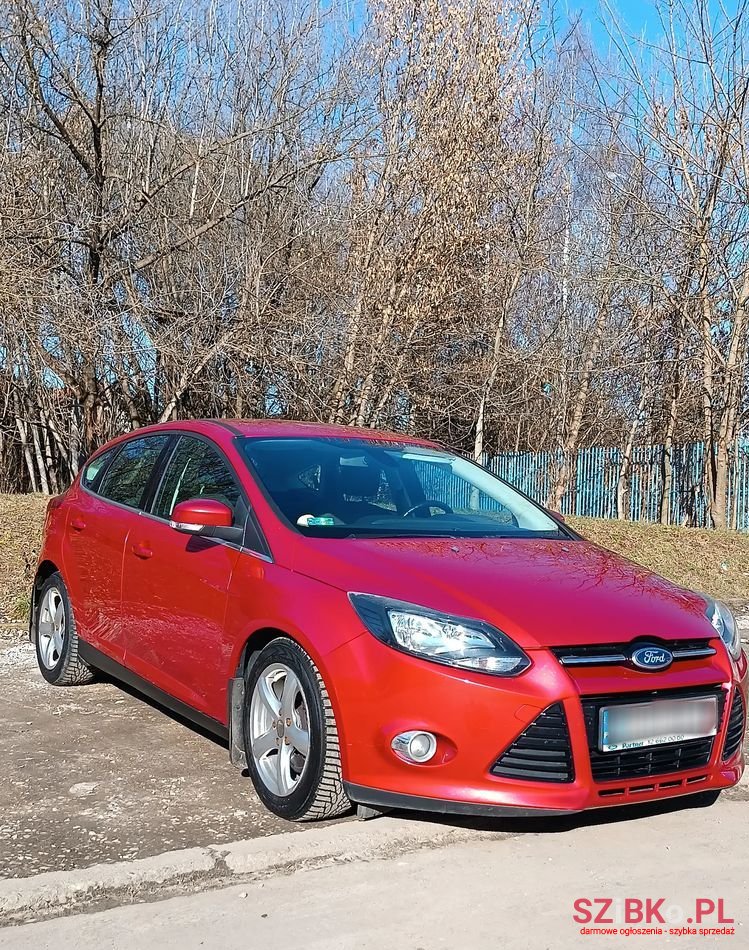 2011' Ford Focus photo #3