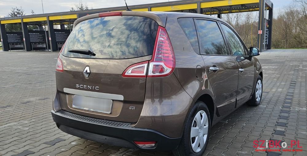 2010' Renault Scenic photo #6