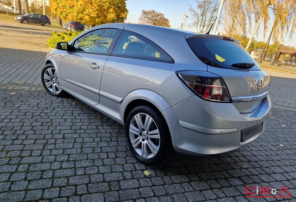 2008' Opel Astra Gtc 1.6 photo #4