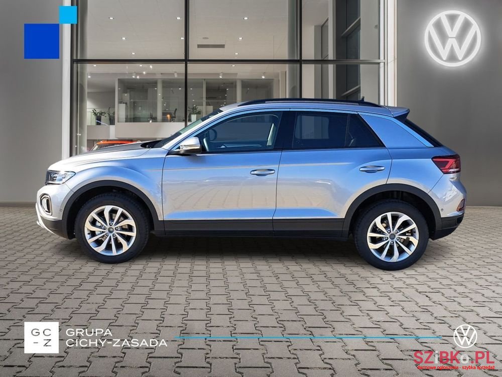 2024' Volkswagen T-Roc photo #1