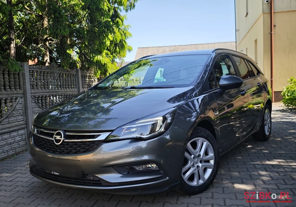 2019' Opel Astra photo #1