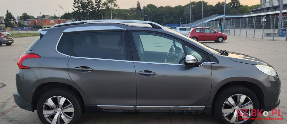 2015' Peugeot 2008 photo #2