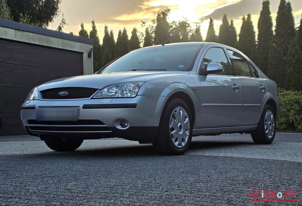 2001' Ford Mondeo 1.8 Ghia photo #3