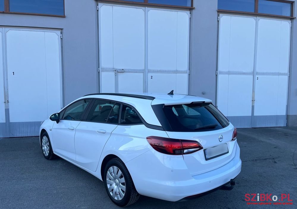 2018' Opel Astra V 1.6 Cdti Enjoy photo #3