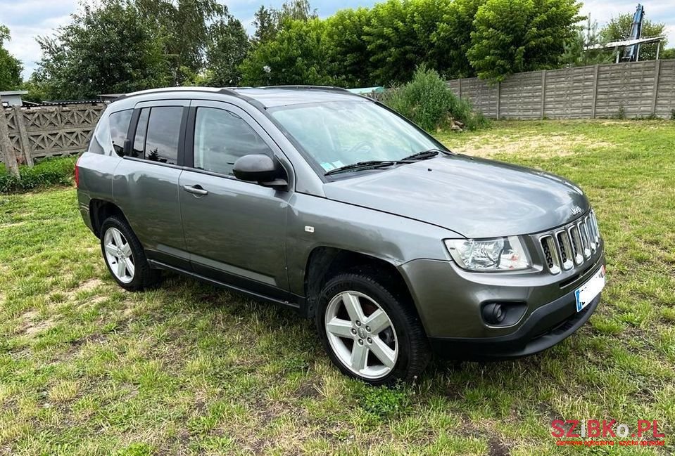 2011' Jeep Compass photo #4