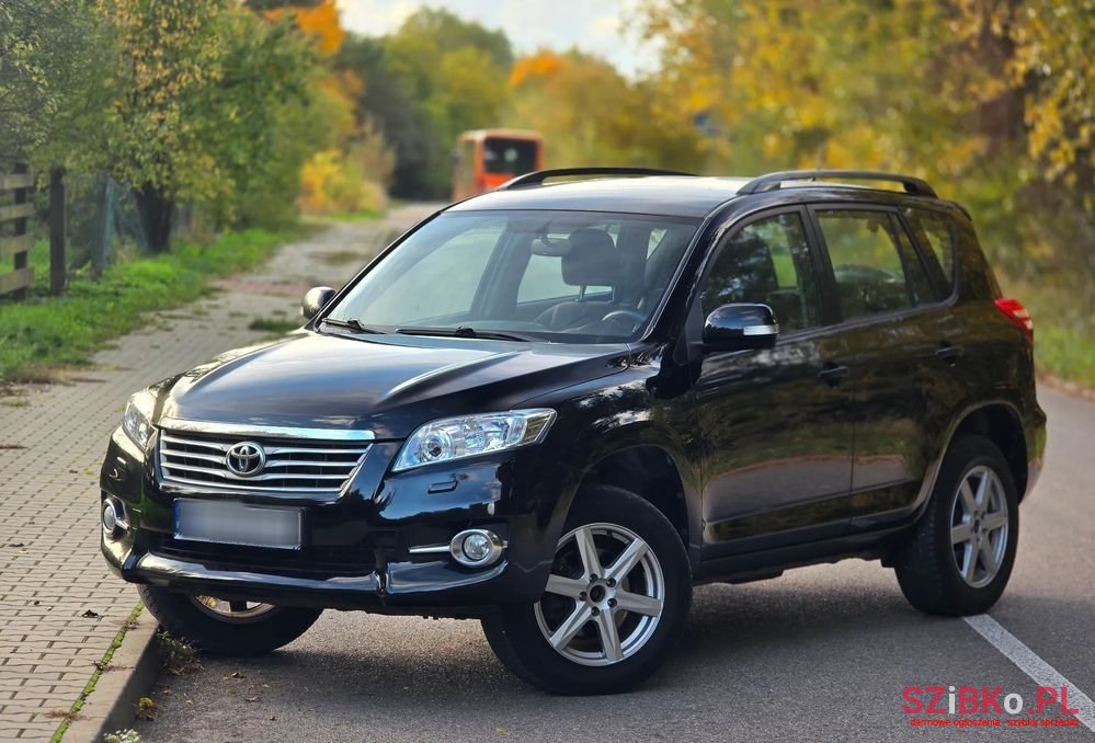 2011' Toyota RAV4 photo #1