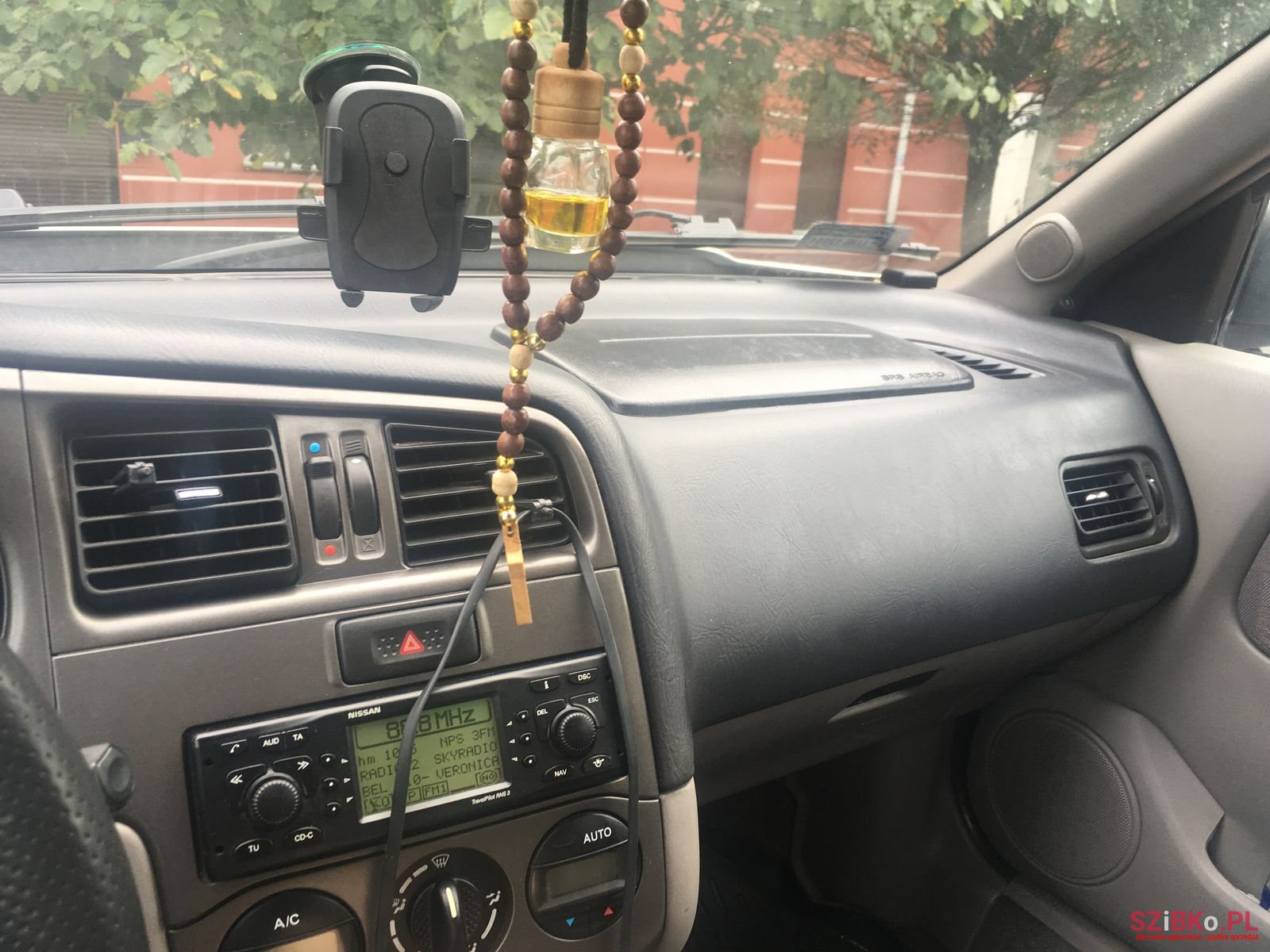 2001' Nissan Primera photo #2