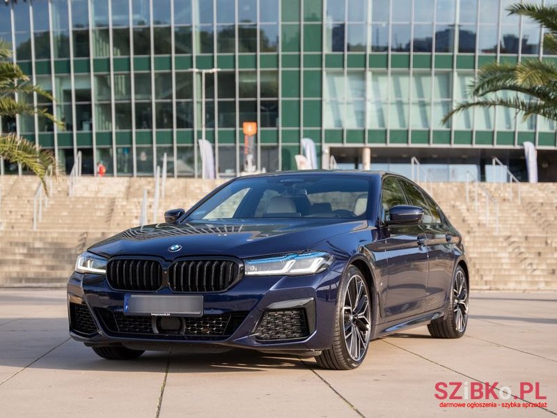 2021' BMW 5 Series M550I Xdrive Sport photo #2